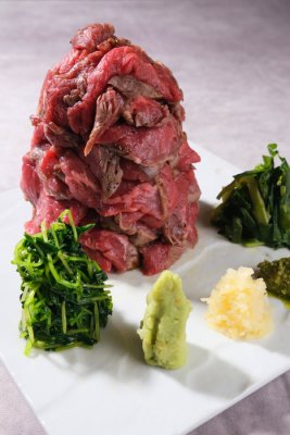 Signature dish 'Meat Himalaya'