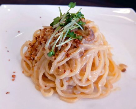 Sea urchin cream pasta
