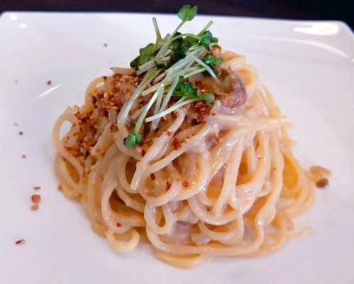 Sea urchin cream pasta