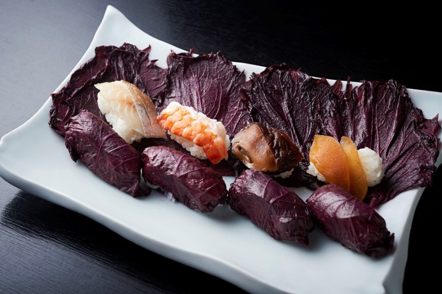 Sasaya's specialty “Shisobei Sushi”