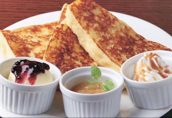 The signature menu item is French toast