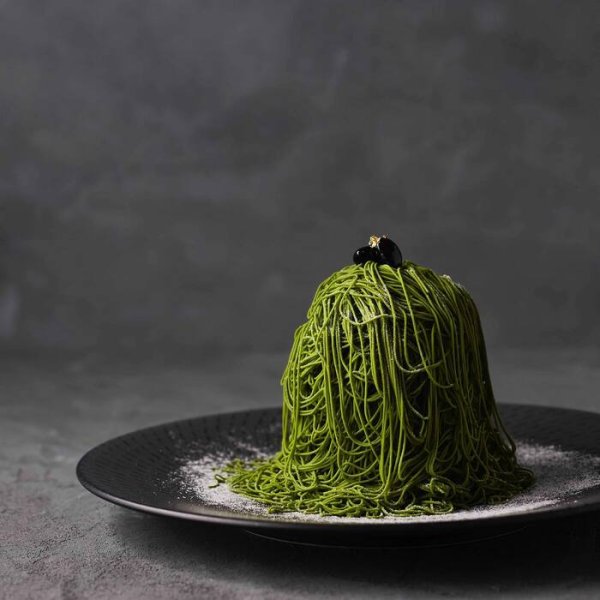 Freshly piped Mont Blanc “Hekira”