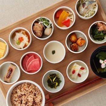 「12-Item Obanzai Set」