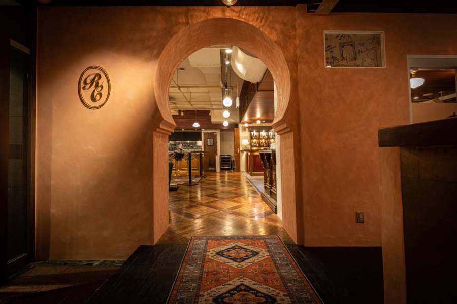 Store interior 1
