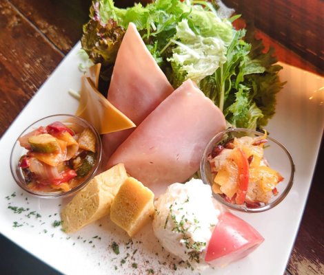 Deli Salad Plate